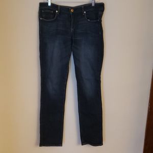 AE Skinny Jeans 14 long. Mid rise. Great condition. No stains or fraying.